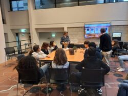 Objecten op tafel die je mag aanraken