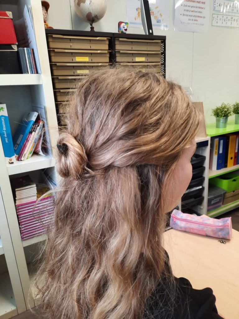 Ook de Romeinen gebruikten al haarspelden. Probeer maar!